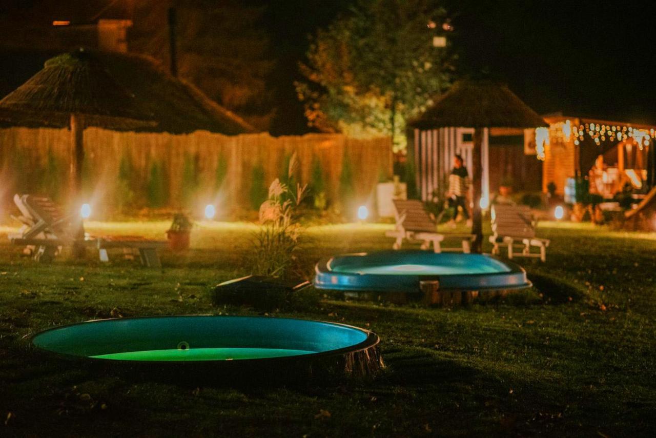 Aloha Glamp - Okragle Domki Przy Rzece - Balia I Sauna - Energylandia Zagornik ภายนอก รูปภาพ