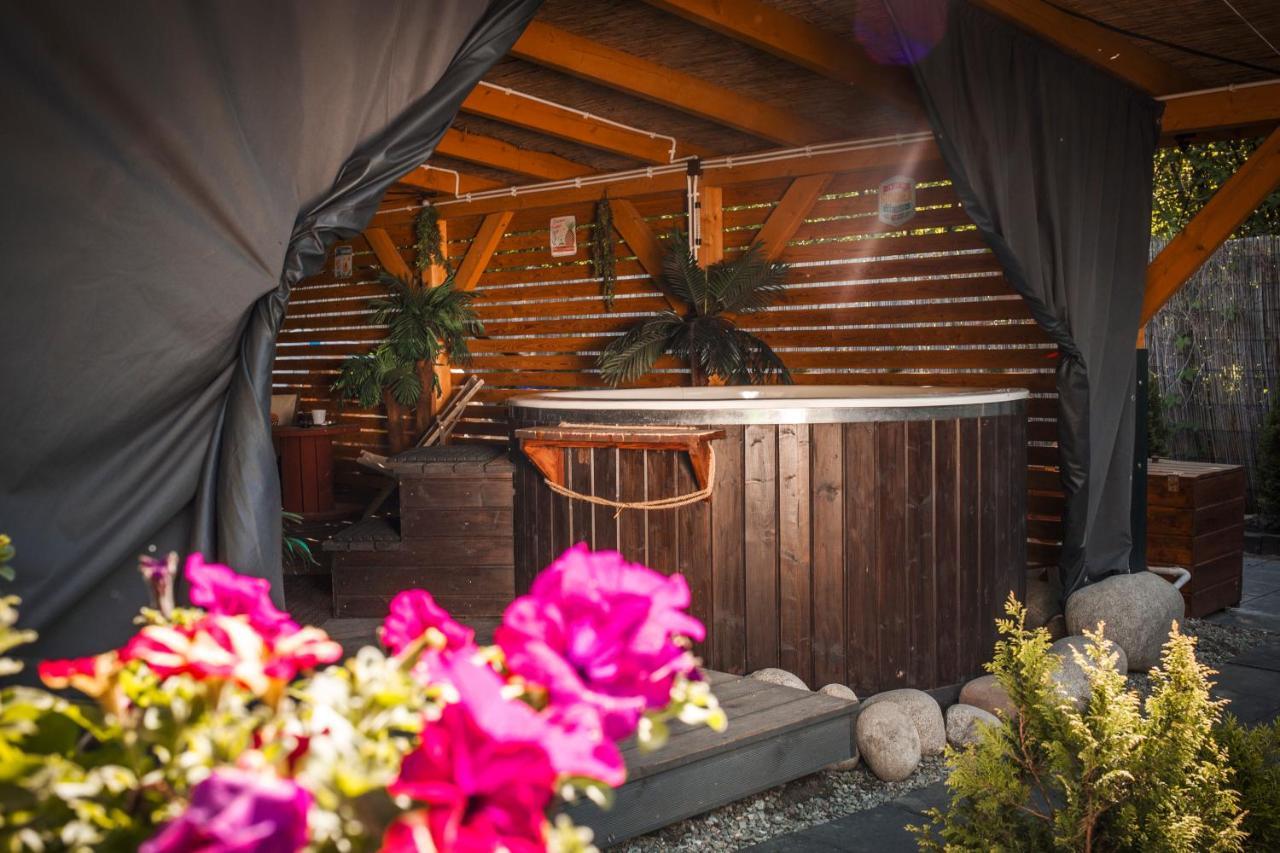 Aloha Glamp - Okragle Domki Przy Rzece - Balia I Sauna - Energylandia Zagornik ภายนอก รูปภาพ