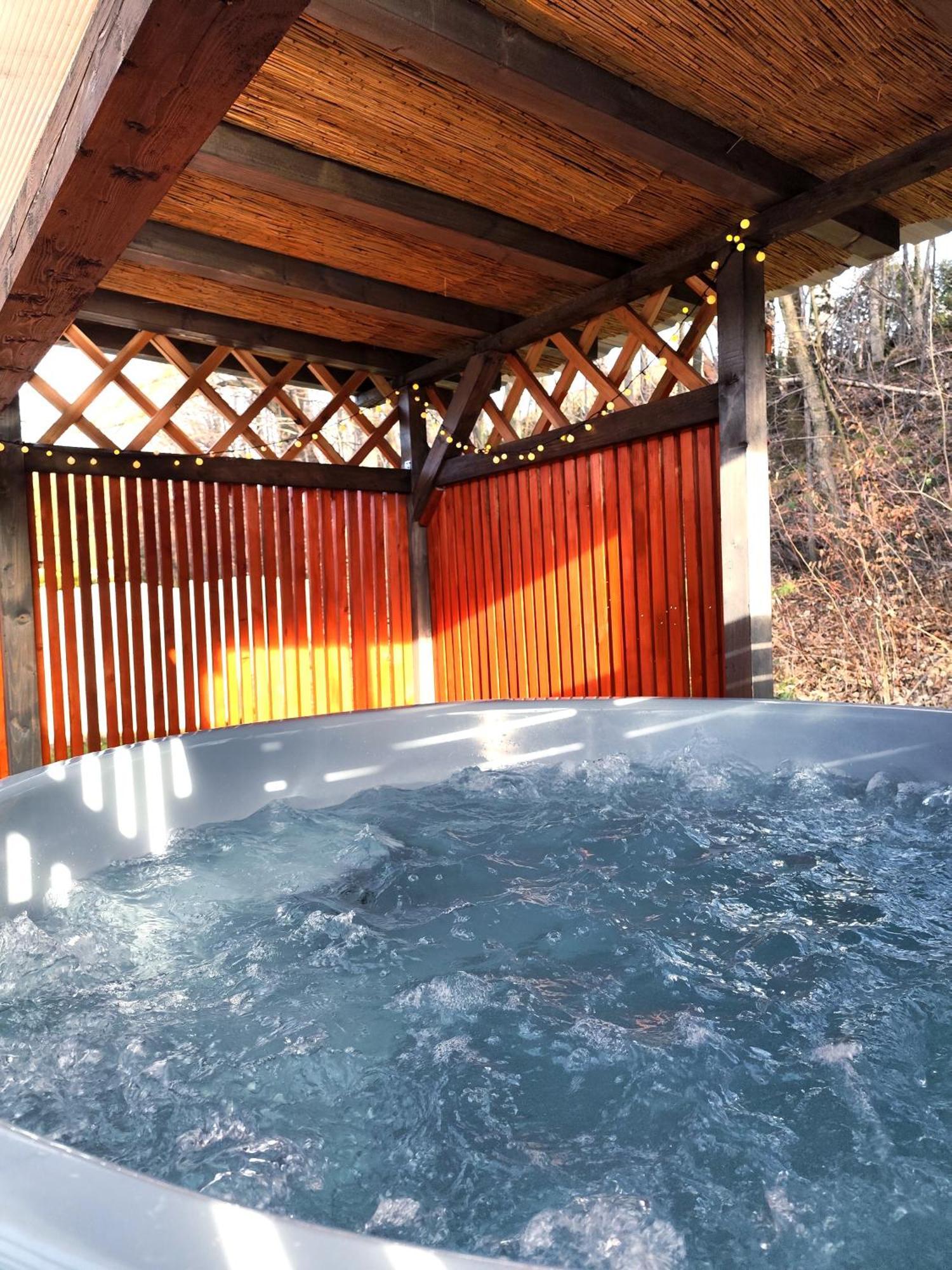 Aloha Glamp - Okragle Domki Przy Rzece - Balia I Sauna - Energylandia Zagornik ภายนอก รูปภาพ