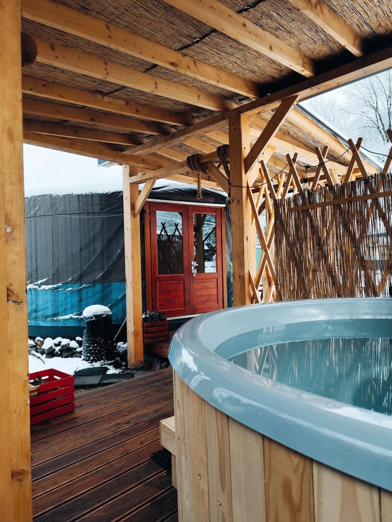 Aloha Glamp - Okragle Domki Przy Rzece - Balia I Sauna - Energylandia Zagornik ภายนอก รูปภาพ